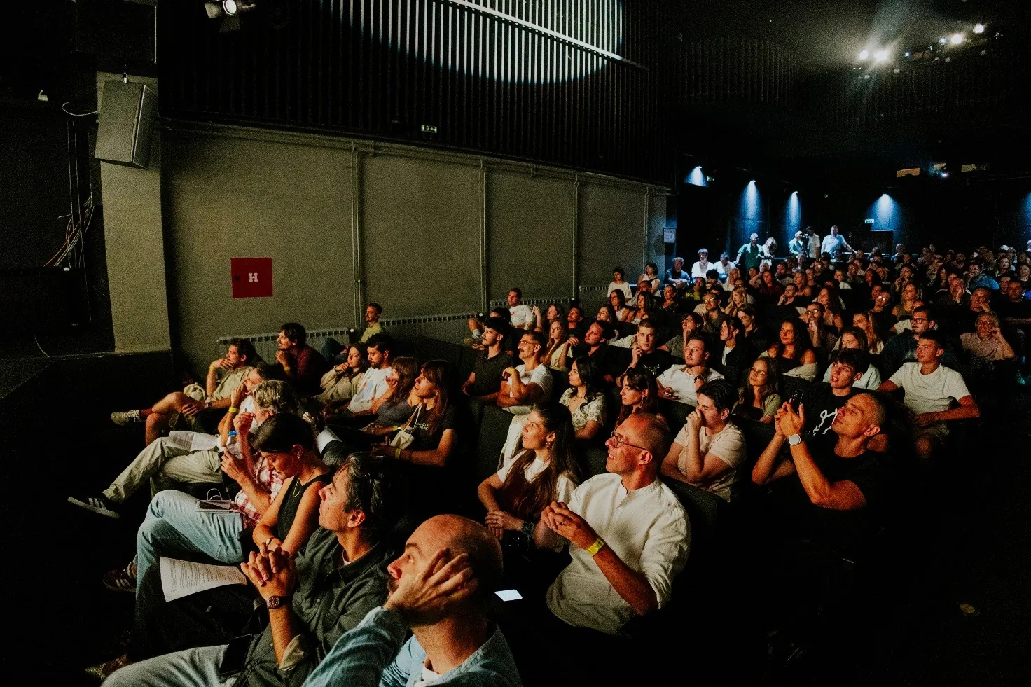Pubblico in sala durante una proiezione europea